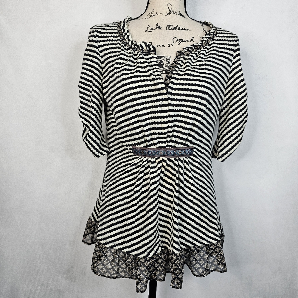Anthropologie one September striped Galicia lace trim top sz M